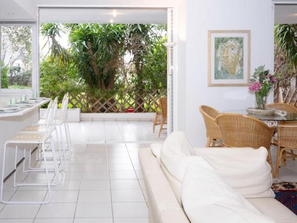 Vouliagmeni'S Secret Garden Near The Sea Apartment Athens Exterior photo